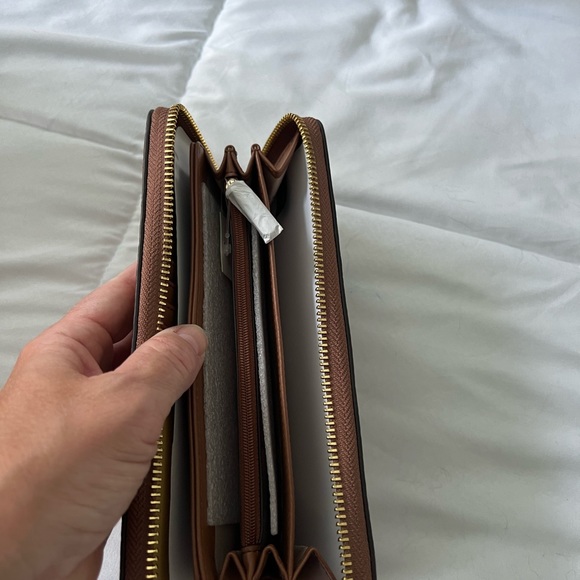 Michael Kors leather wallet - Picture 4 of 8